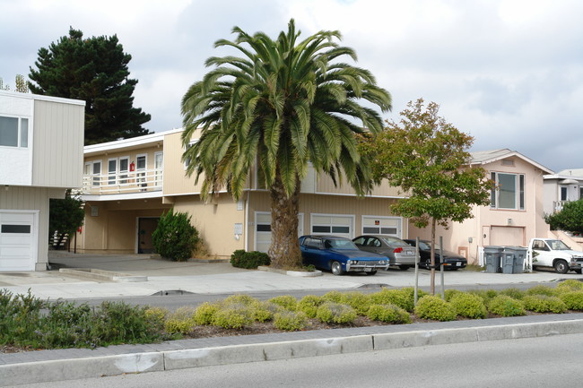 925 Huntington Ave in San Bruno, CA - Building Photo - Building Photo