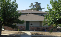 630,640 Southwood Dr in Brentwood, CA - Foto de edificio - Building Photo