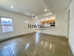 1402 Beacon St, Unit 3 in Brookline, MA - Building Photo - Building Photo