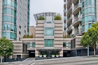 333 1st St-Unit -Unit N103 in San Francisco, CA - Foto de edificio - Building Photo