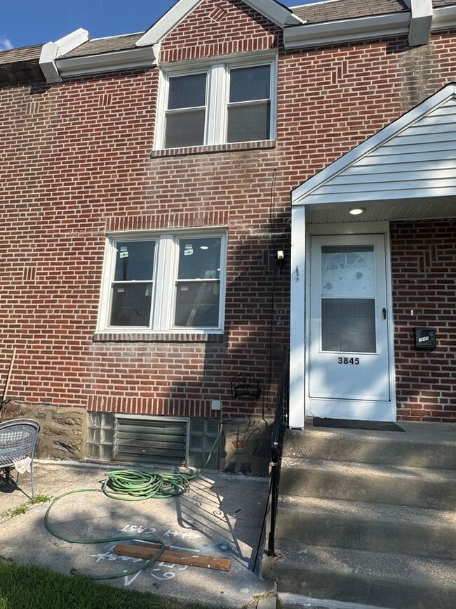 property at 3845 Anne St