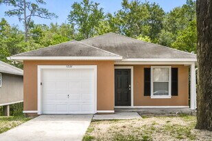 1233 Homard Pl in Jacksonville, FL - Building Photo