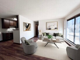 Lake Cove Village in Inver Grove Heights, MN - Building Photo