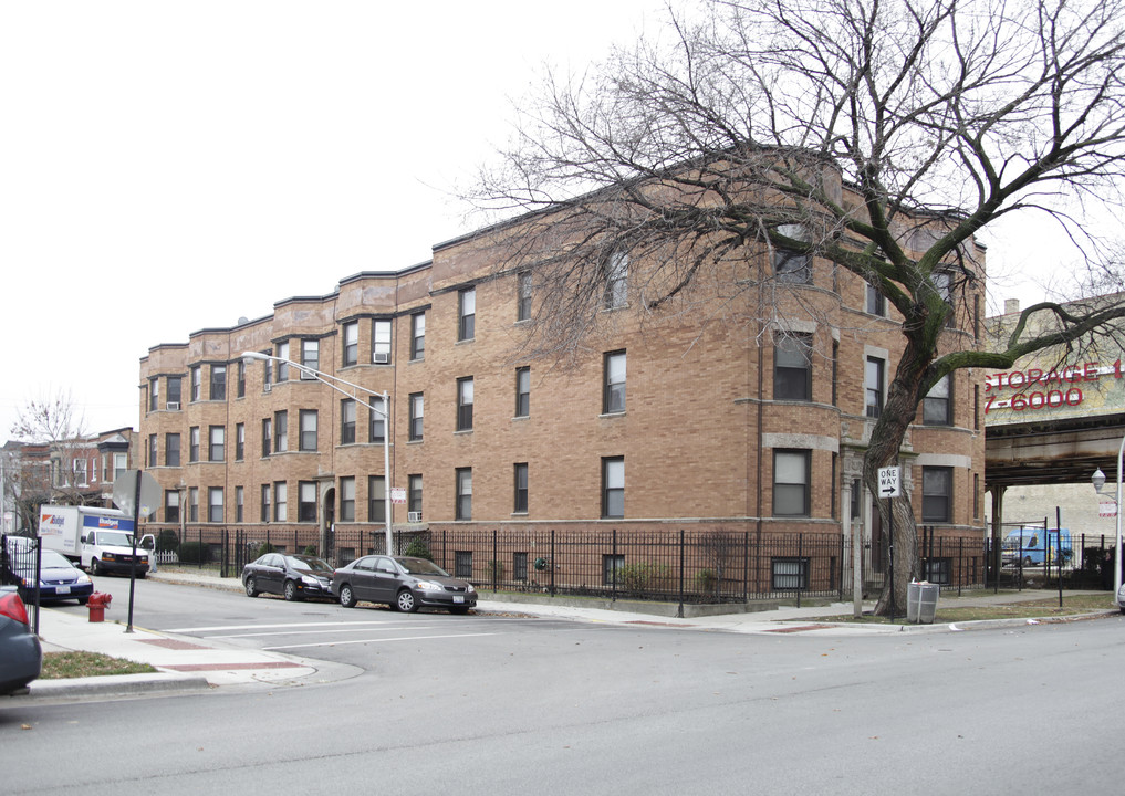 3834-3842 N Wilton Ave in Chicago, IL - Foto de edificio