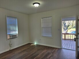 2200 Cansler Ave, Unit B in Gadsden, AL - Building Photo