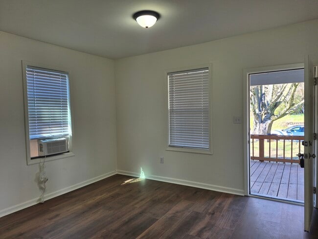 2200 Cansler Ave, Unit B