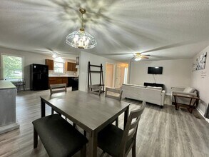 174 Aspen Way in Bracey, VA - Building Photo - Building Photo