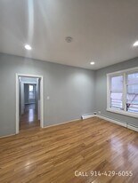 8 Garfield St in Yonkers, NY - Building Photo