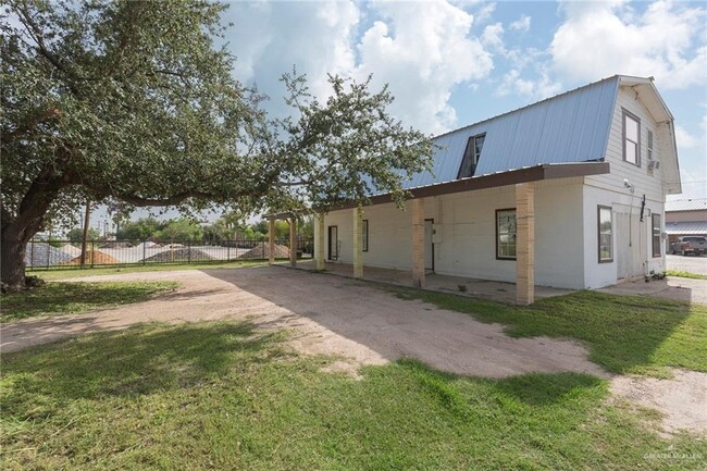 7504 N Expressway 281 in Edinburg, TX - Building Photo - Building Photo