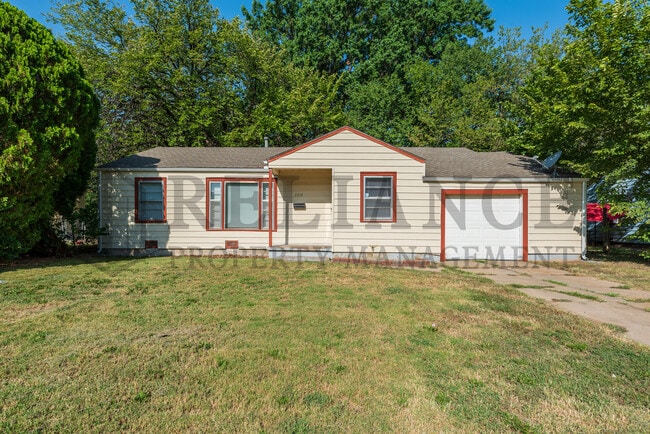 property at 1713 S Faulders Ln