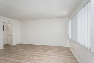 768 Gaviota Ave. in Long Beach, CA - Foto de edificio - Interior Photo