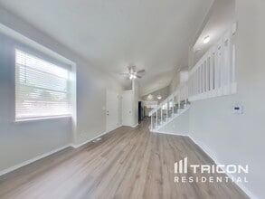 8736 W Ottawa Ave in Littleton, CO - Building Photo - Building Photo