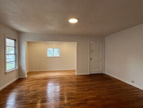 4329 Carlton St in Corpus Christi, TX - Building Photo - Building Photo