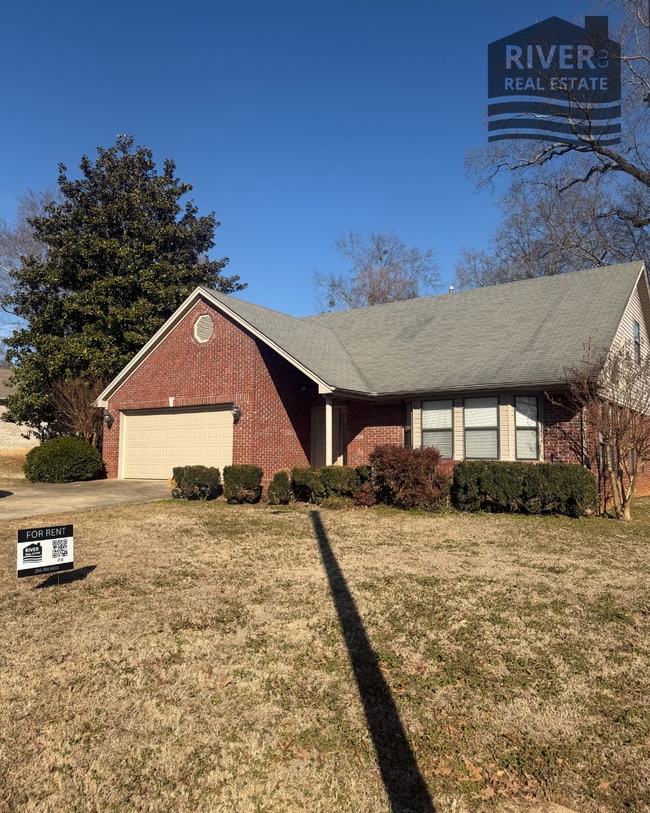 111 Shelley Ln in Florence, AL - Building Photo - Building Photo