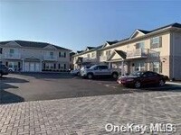 580 W Montauk Hwy in Lindenhurst, NY - Building Photo - Building Photo