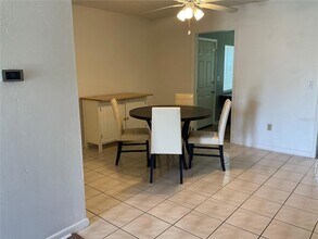 7 Warren Pl in Palm Coast, FL - Foto de edificio - Building Photo