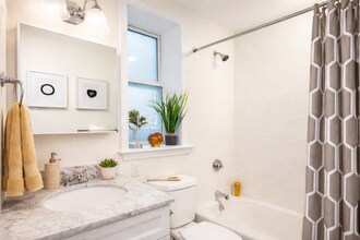 7 Chauncy St, Unit 17 in Cambridge, MA - Foto de edificio - Building Photo