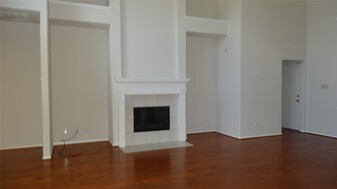 4822 Schiller Park Ln in Sugar Land, TX - Building Photo