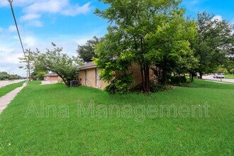 729 Worcester Ln in Garland, TX - Building Photo - Building Photo
