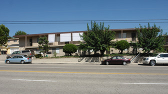 3906 La Crescenta Ave Apartments