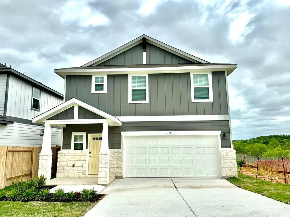 3708 Sweet Watermelon Ln in Buda, TX - Foto de edificio