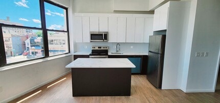 30 Howe Ave in Passaic, NJ - Building Photo - Building Photo