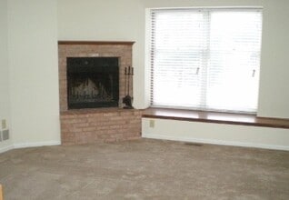 2616 Allison Dr in Pottstown, PA - Foto de edificio - Building Photo