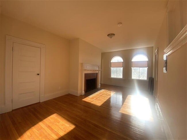 7 Ware St, Unit 206