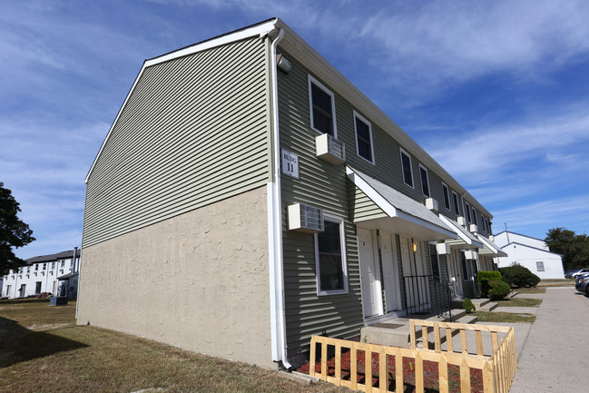 Delsea Village Apartments in Millville, NJ - Foto de edificio - Building Photo