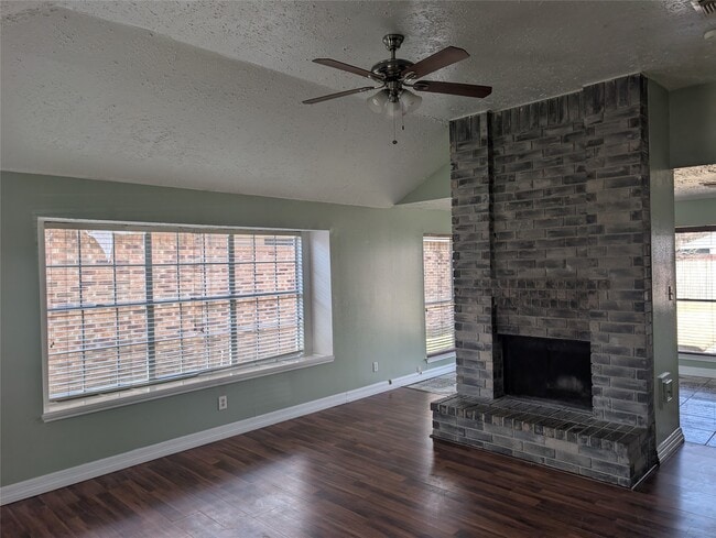 2026 Sandy Knoll Dr in Missouri City, TX - Building Photo - Building Photo