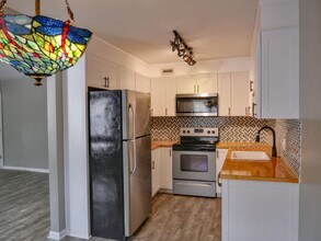 1917 Woodcrest Dr in Winter Park, FL - Building Photo - Building Photo