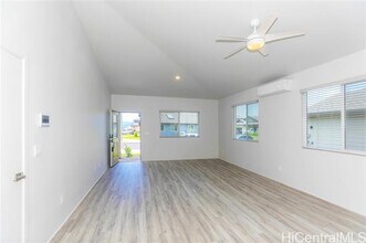 91-4042-4046 Hikuha St in Kapolei, HI - Foto de edificio - Building Photo