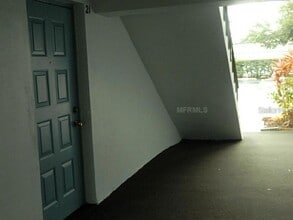 8203 Sun Spring Cir, Unit 21 in Orlando, FL - Foto de edificio - Building Photo