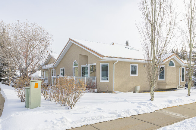 227 Hamptons Pk NW in Calgary, AB - Building Photo - Building Photo