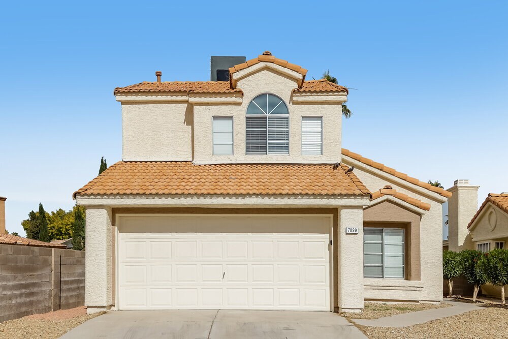 7099 Magic Moment Ln in Las Vegas, NV - Building Photo