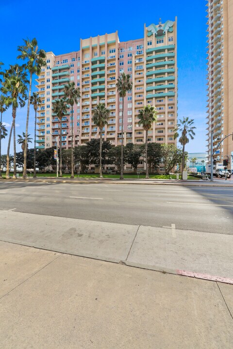 488 E Ocean Blvd, Unit 1016 in Long Beach, CA - Building Photo