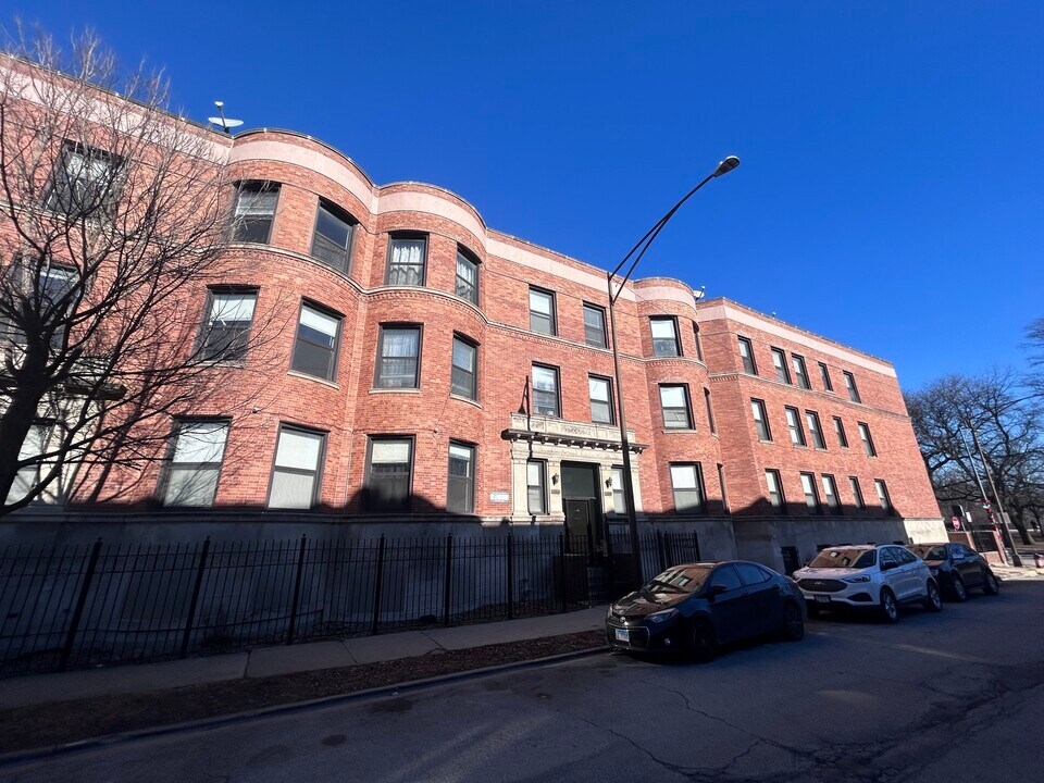 364 E 59th St in Chicago, IL - Building Photo