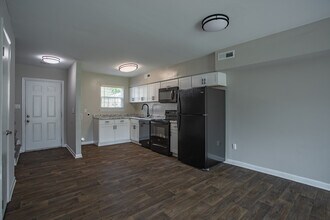 Winston Townhouses in Newport News, VA - Foto de edificio - Interior Photo