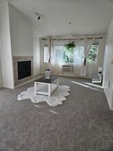 730 NW 185th Ave, Unit 307 in Beaverton, OR - Building Photo - Building Photo