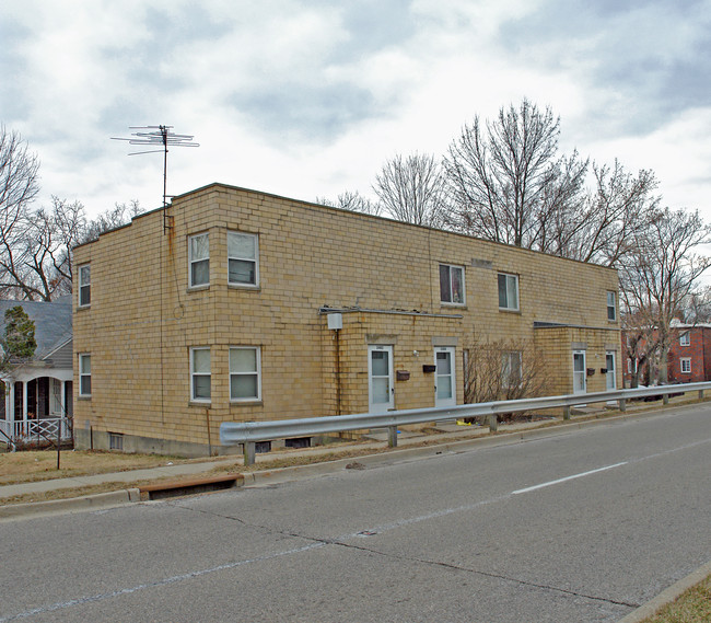 2402-2408 S Dixie Hwy in Dayton, OH - Building Photo - Building Photo