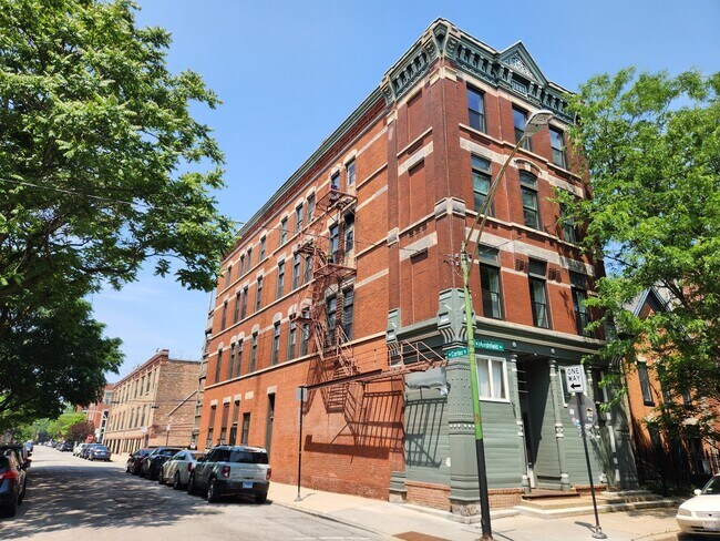 1048 N Marshfield Ave, Unit 3R in Chicago, IL - Foto de edificio - Building Photo