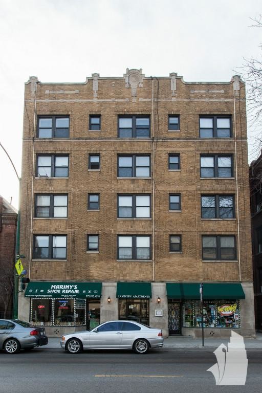 711 W Belmont Ave in Chicago, IL - Building Photo - Building Photo