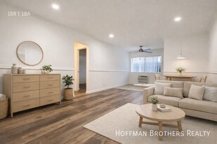 10839 Morrison St in Los Angeles, CA - Building Photo