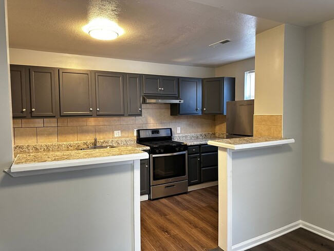 4632 Hillside Rd SE in Washington, DC - Building Photo - Building Photo