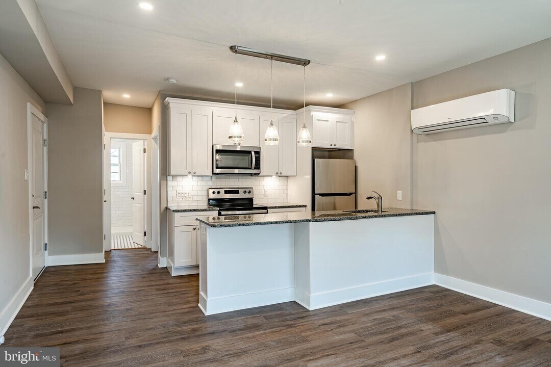 191 Bridge St-Unit -5 in Phoenixville, PA - Building Photo