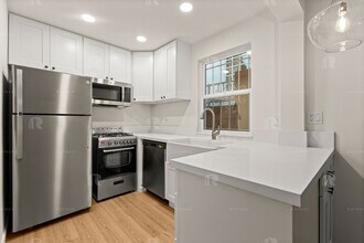 4191 Sunswept Dr in Los Angeles, CA - Building Photo - Building Photo