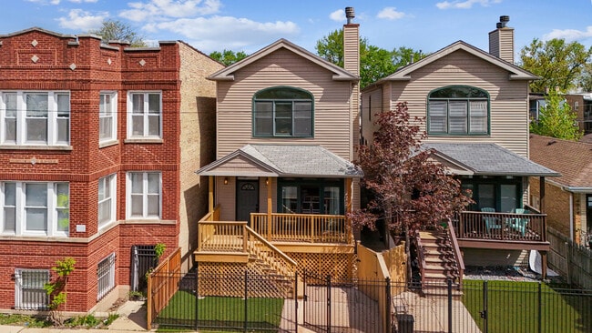 property at 4038 W Addison St