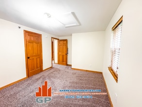18 Valade Rd in Burlington, VT - Building Photo - Building Photo