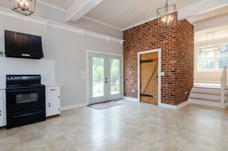 2120 Old Winter Park Rd in Wilmington, NC - Building Photo - Building Photo