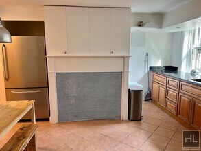 1BR 1BA Private Garden Level Floor Through in Brooklyn, NY - Building Photo - Building Photo